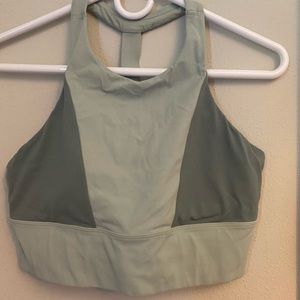 Athleta crop top/sports bra size L, Only worn once
